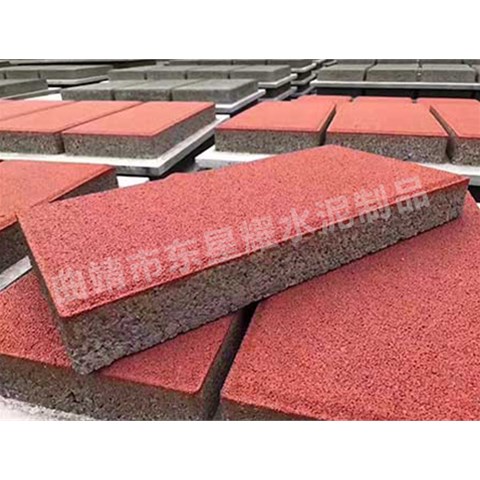 長期暴露在戶外環(huán)境中，透水磚表面是否需要做防護處理以應對紫外線、雨水等的侵蝕？